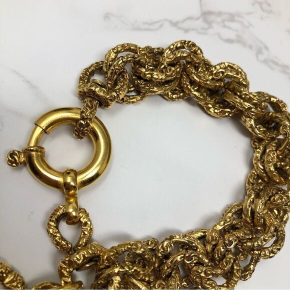 Chanel CC Lava 93A Tassel Textured Bracelet Gold tone - Picture 8 of 11